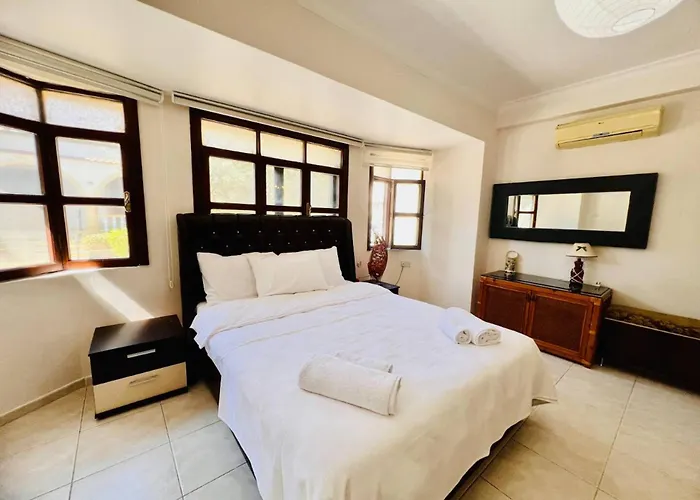 Sunset By Holidaykeys *