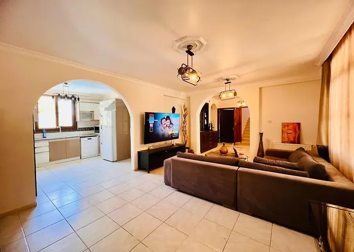 Sunset By Holidaykeys Agios Georgios (Kyrenia)